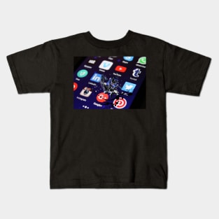 DIGITAL INFORMATION TECHNOLOGY Kids T-Shirt